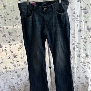 Old Navy Diva boot cut size 12 short jeans